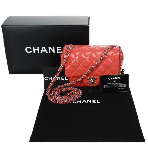 Chanel Mini Square - Picture 3 of 14